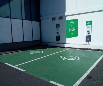 Rotulación de instalación para coches eléctricos