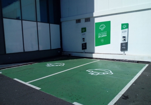 Rotulación de instalación para coches eléctricos