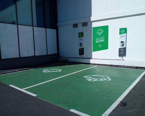 Rotulación de instalación para coches eléctricos