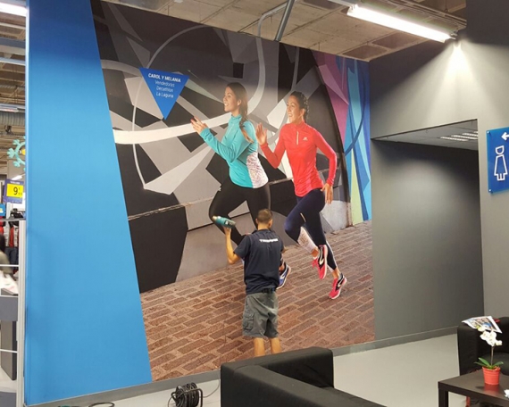 Rotulaciones interiores en tiendas Decathlon